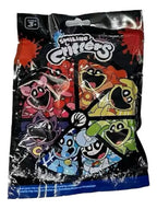 Smiling Critters Figura 10cm + 3 Laminas Sobre Sorpresa